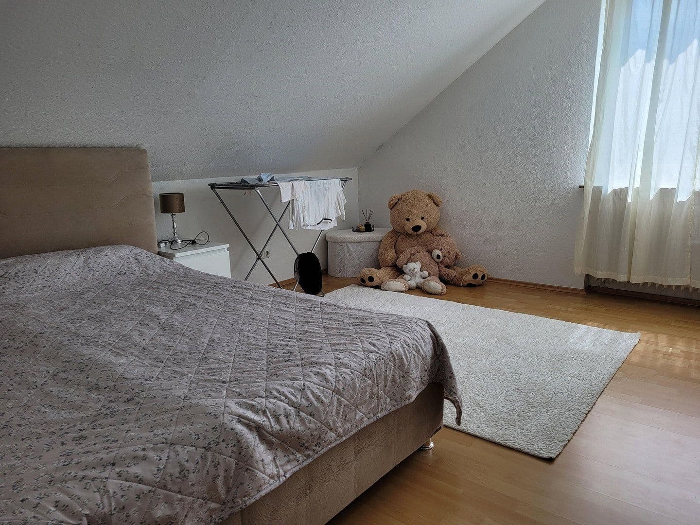 Pronájem bytu 4+1 121 m², Hauptstraße 44, Buxtehude, Dolní Sasko Pronájem bytu 4+1 121 m², Hauptstraße 44, Buxtehude, Dolní Sasko