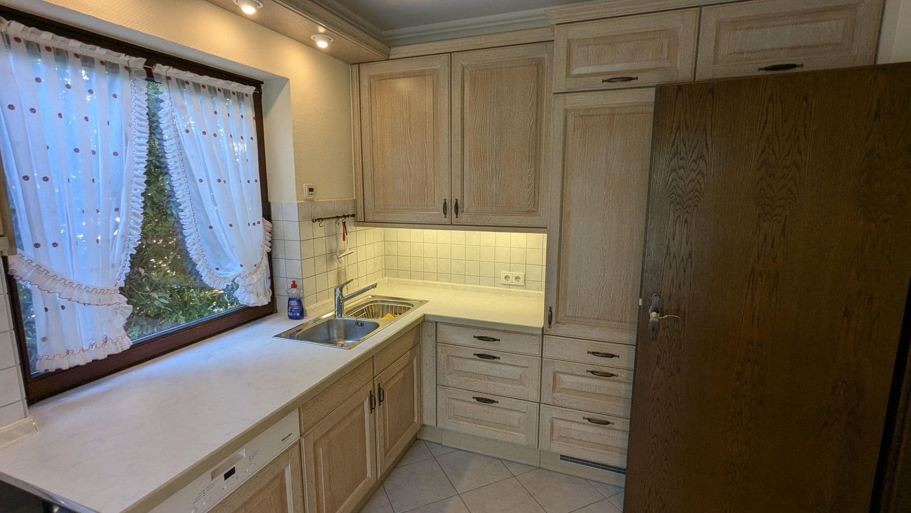 Prodej domu 205 m², pozemek 684 m², Henri-Spaak-Str. 119, Alfter, Severní Porýní-Vestfálsko Prodej domu 205 m², pozemek 684 m², Henri-Spaak-Str. 119, Alfter, Severní Porýní-Vestfálsko