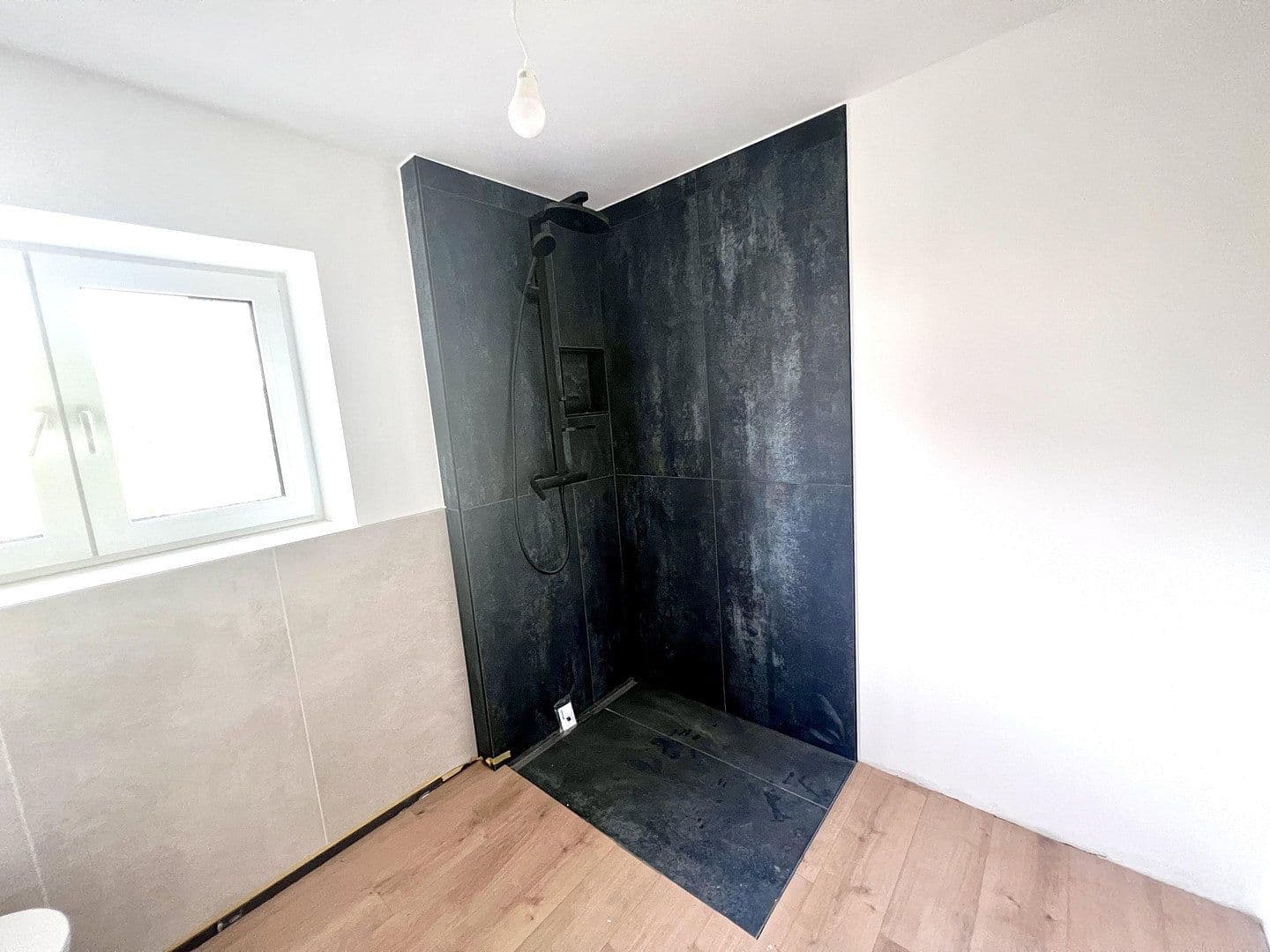 Pronájem bytu 3+kk 105 m², Im Schießgärtle 17, Stuttgart, Bádensko-Württembersko Pronájem bytu 3+kk 105 m², Im Schießgärtle 17, Stuttgart, Bádensko-Württembersko
