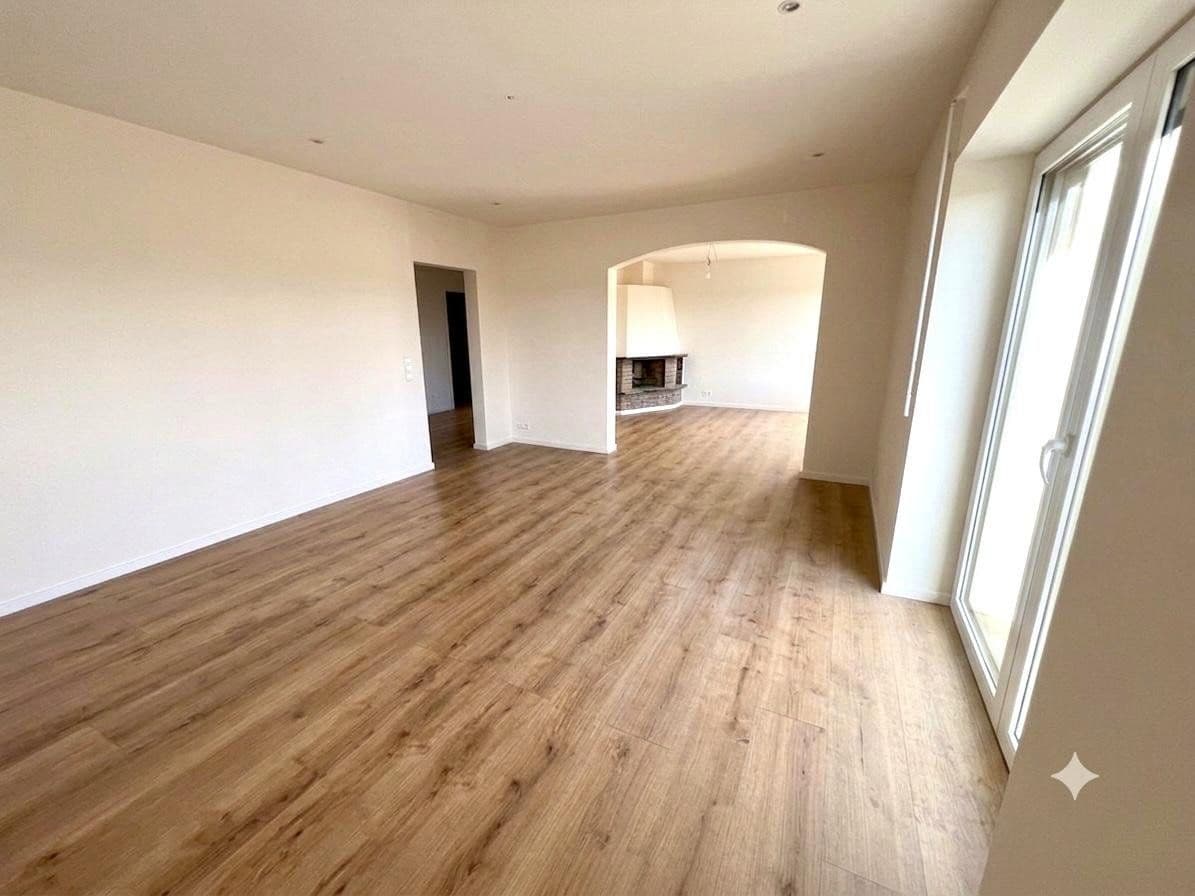 Pronájem bytu 3+kk 105 m², Im Schießgärtle 17, Stuttgart, Bádensko-Württembersko Pronájem bytu 3+kk 105 m², Im Schießgärtle 17, Stuttgart, Bádensko-Württembersko