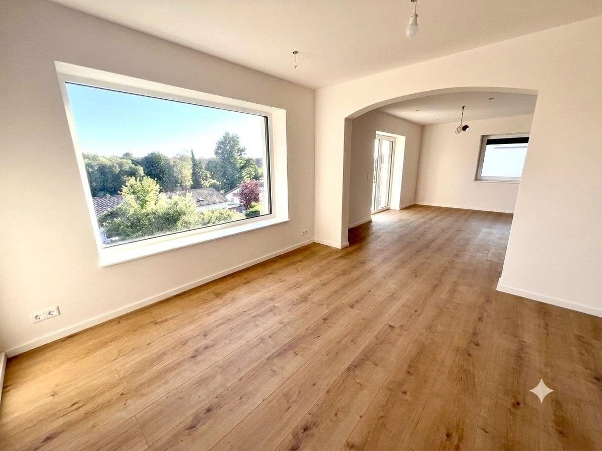 Pronájem bytu 3+kk 105 m², Im Schießgärtle 17, Stuttgart, Bádensko-Württembersko Pronájem bytu 3+kk 105 m², Im Schießgärtle 17, Stuttgart, Bádensko-Württembersko