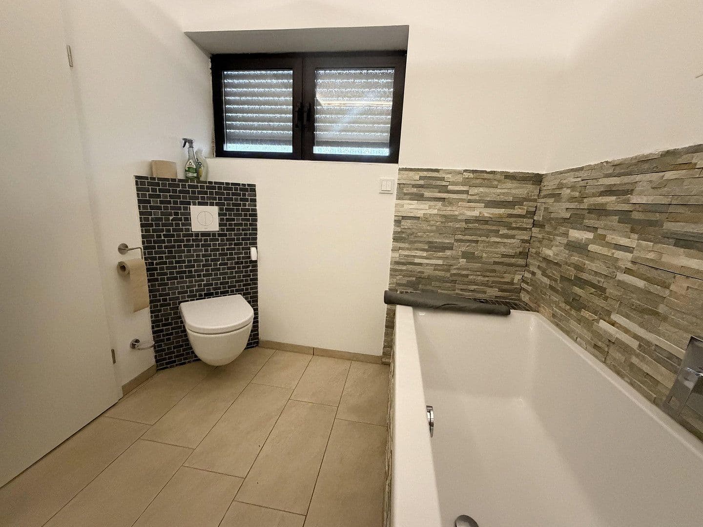 Prodej bytu 3+1 150 m², Möckmühl, Bádensko-Württembersko Prodej bytu 3+1 150 m², Möckmühl, Bádensko-Württembersko