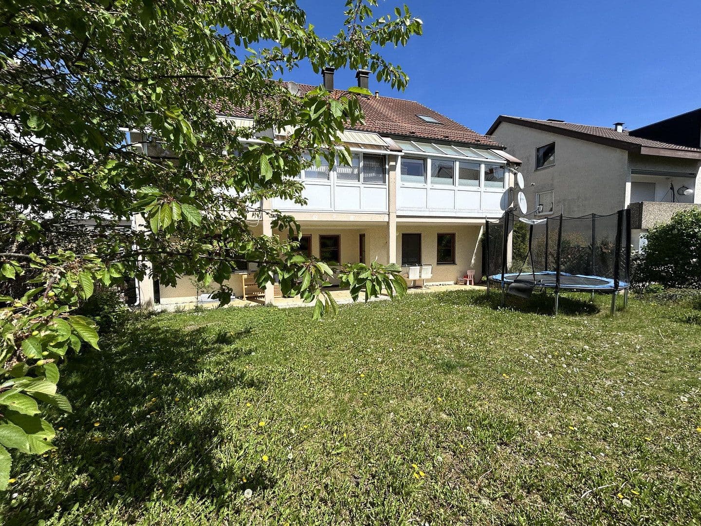 Prodej bytu 4+kk 110 m², Goethestraße 10, Dettingen unter Teck, Bádensko-Württembersko Prodej bytu 4+kk 110 m², Goethestraße 10, Dettingen unter Teck, Bádensko-Württembersko