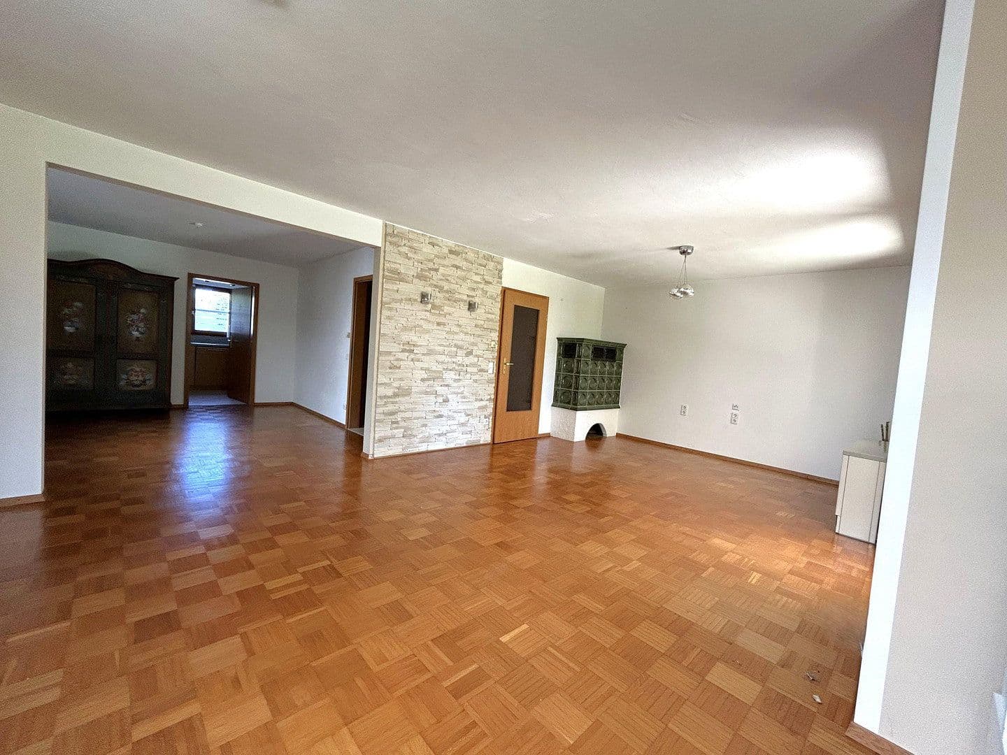 Prodej bytu 4+kk 110 m², Goethestraße 10, Dettingen unter Teck, Bádensko-Württembersko Prodej bytu 4+kk 110 m², Goethestraße 10, Dettingen unter Teck, Bádensko-Württembersko
