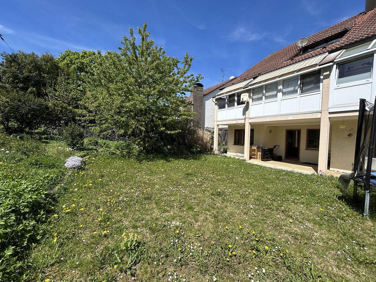 Prodej bytu 4+kk 110 m², Goethestraße 10, Dettingen unter Teck, Bádensko-Württembersko Prodej bytu 4+kk 110 m², Goethestraße 10, Dettingen unter Teck, Bádensko-Württembersko
