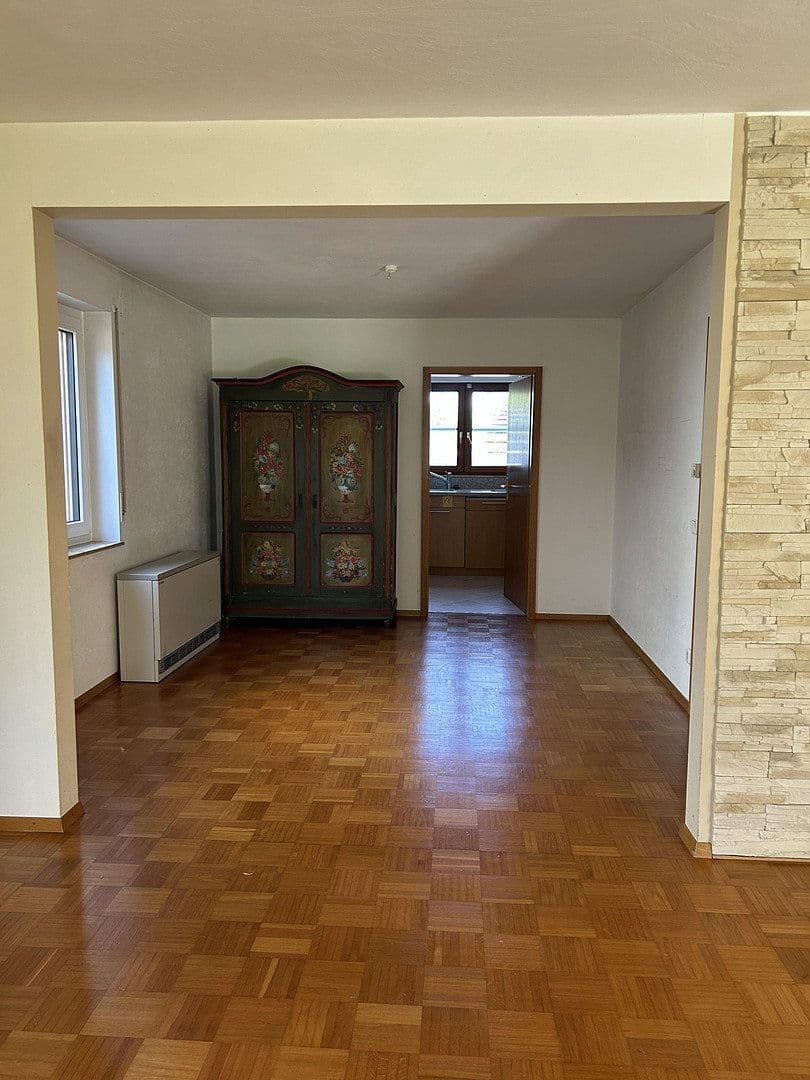 Prodej bytu 4+kk 110 m², Goethestraße 10, Dettingen unter Teck, Bádensko-Württembersko Prodej bytu 4+kk 110 m², Goethestraße 10, Dettingen unter Teck, Bádensko-Württembersko
