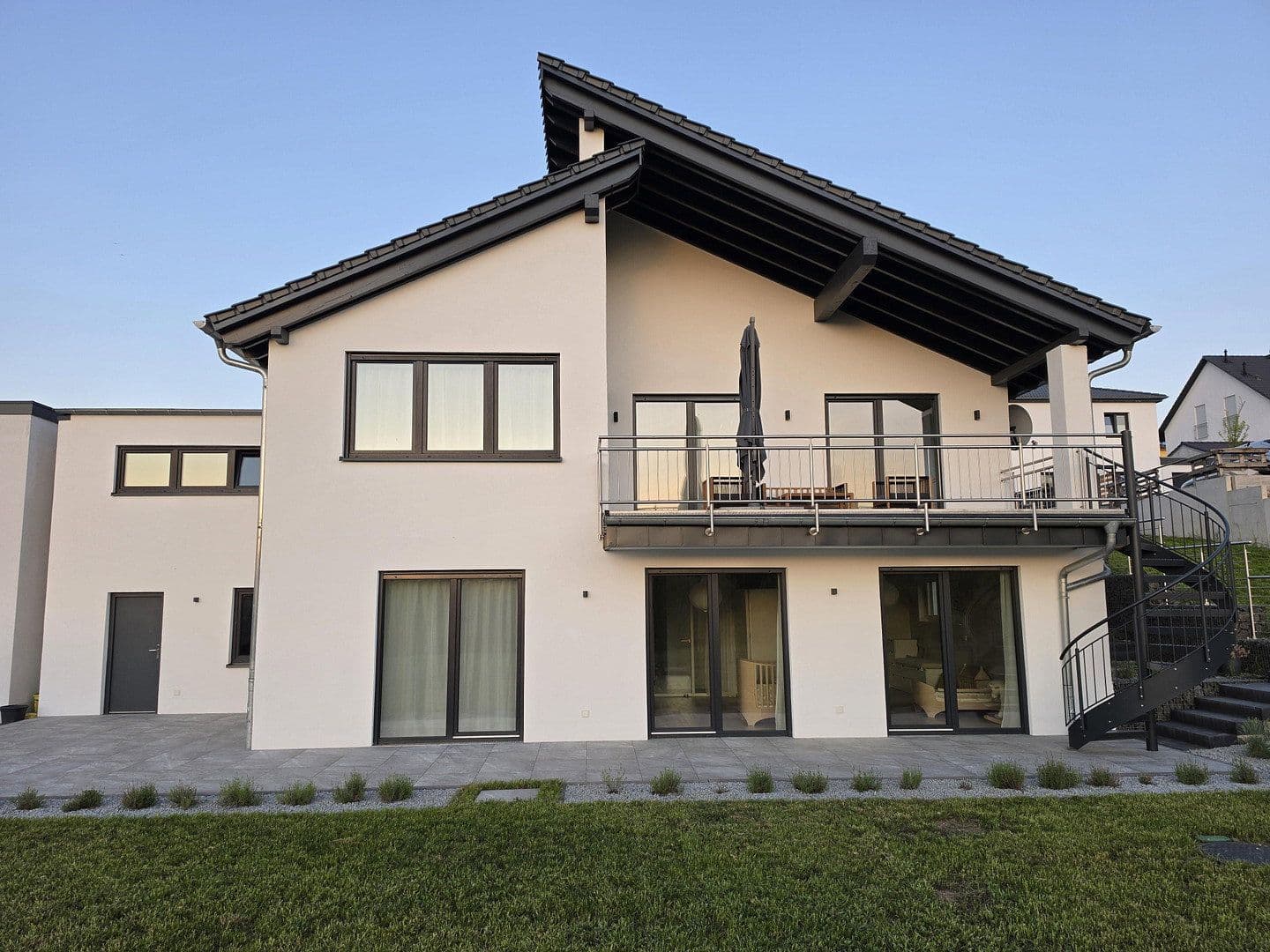 Prodej domu 203 m², pozemek 876 m², Göllheim, Porýní-Falc Prodej domu 203 m², pozemek 876 m², Göllheim, Porýní-Falc