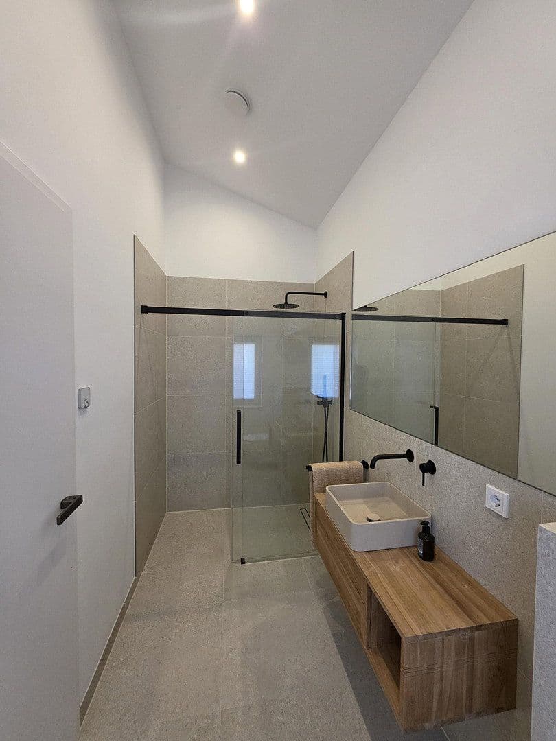 Prodej domu 203 m², pozemek 876 m², Göllheim, Porýní-Falc Prodej domu 203 m², pozemek 876 m², Göllheim, Porýní-Falc