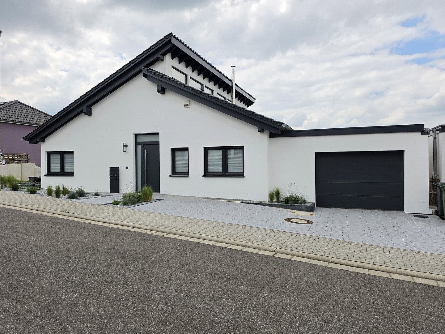 Prodej domu 203 m², pozemek 876 m², Göllheim, Porýní-Falc Prodej domu 203 m², pozemek 876 m², Göllheim, Porýní-Falc