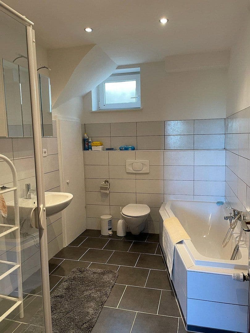 Prodej domu 190 m², pozemek 956 m², Welschneudorf, Porýní-Falc Prodej domu 190 m², pozemek 956 m², Welschneudorf, Porýní-Falc