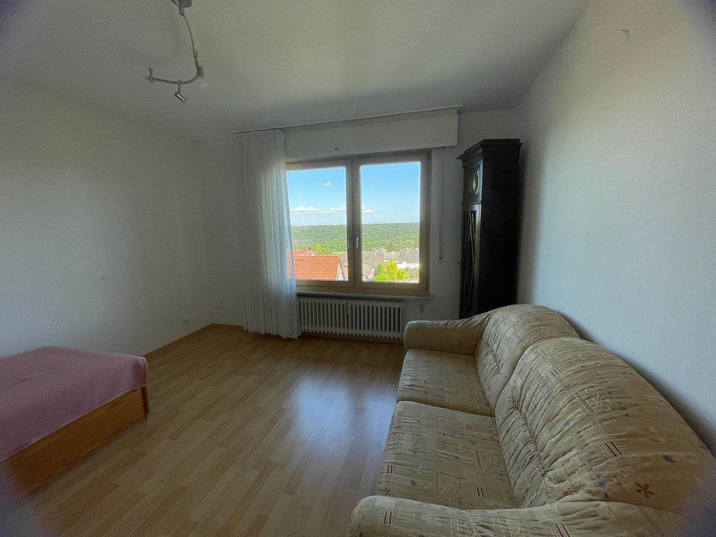 Prodej domu 190 m², pozemek 956 m², Welschneudorf, Porýní-Falc Prodej domu 190 m², pozemek 956 m², Welschneudorf, Porýní-Falc