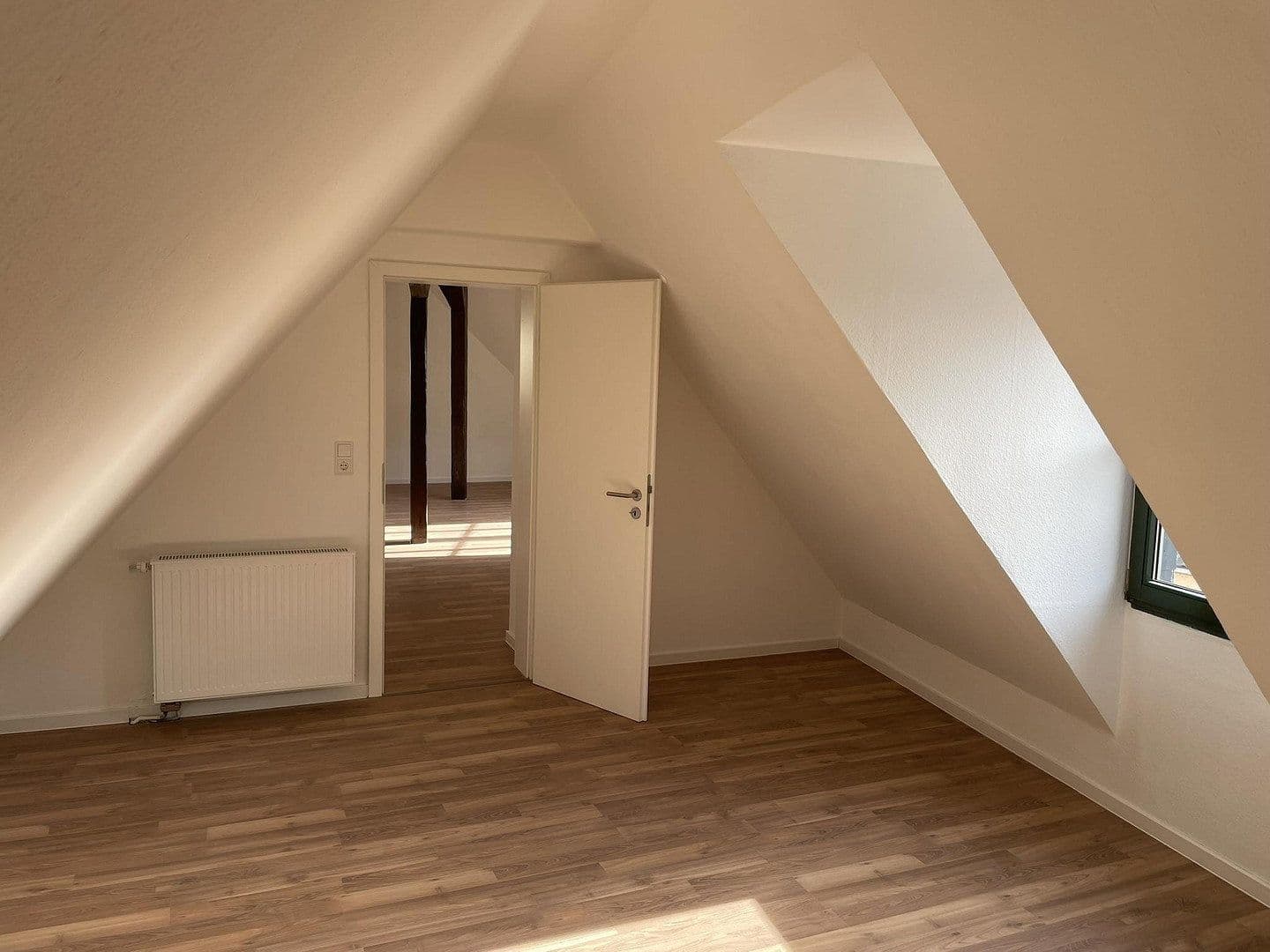 Prodej bytu 3+1 108 m², Rosmarinstraße 45, Oschatz, Sasko Prodej bytu 3+1 108 m², Rosmarinstraße 45, Oschatz, Sasko