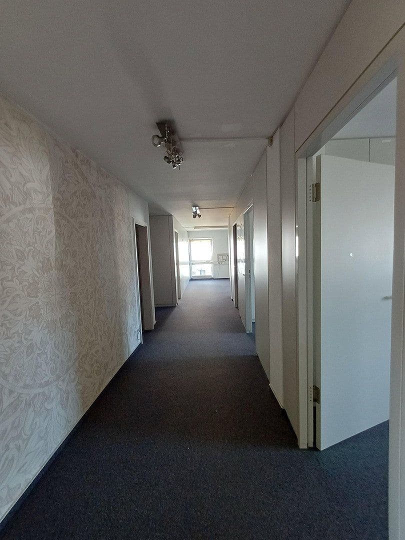 Pronájem kanceláře 1.050 m², Böblingen, Bádensko-Württembersko Pronájem kanceláře 1.050 m², Böblingen, Bádensko-Württembersko