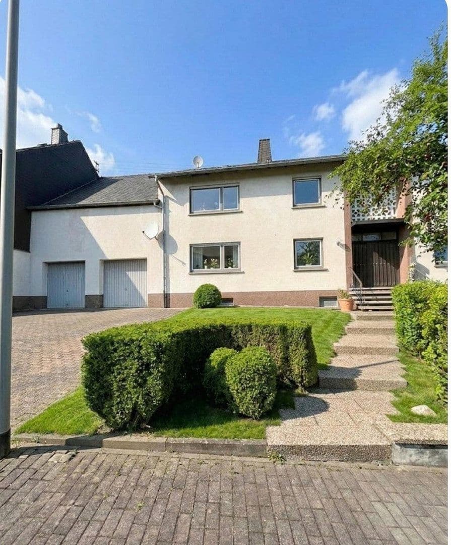Prodej domu 240 m², pozemek 1.600 m², Longkamp, Porýní-Falc Prodej domu 240 m², pozemek 1.600 m², Longkamp, Porýní-Falc