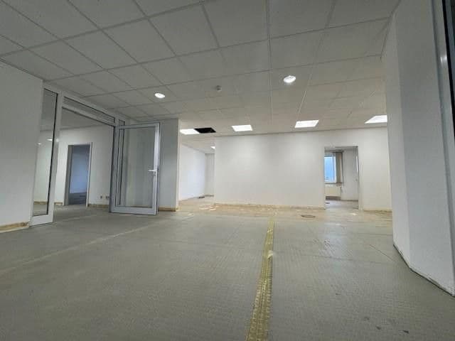 Pronájem kanceláře 450 m², Wilhelmstraße 78, Reilingen, Bádensko-Württembersko Pronájem kanceláře 450 m², Wilhelmstraße 78, Reilingen, Bádensko-Württembersko
