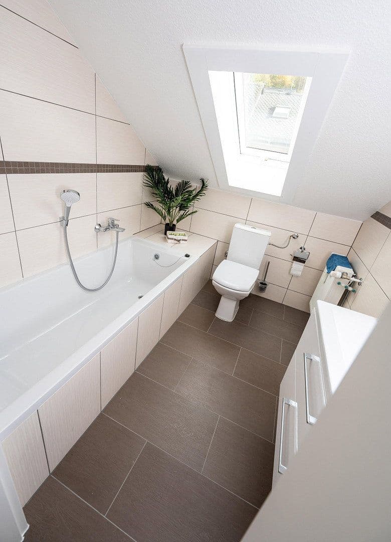 Pronájem bytu 2+1 49 m², Josef-Görres-Straße 41, Kirn, Porýní-Falc Pronájem bytu 2+1 49 m², Josef-Görres-Straße 41, Kirn, Porýní-Falc