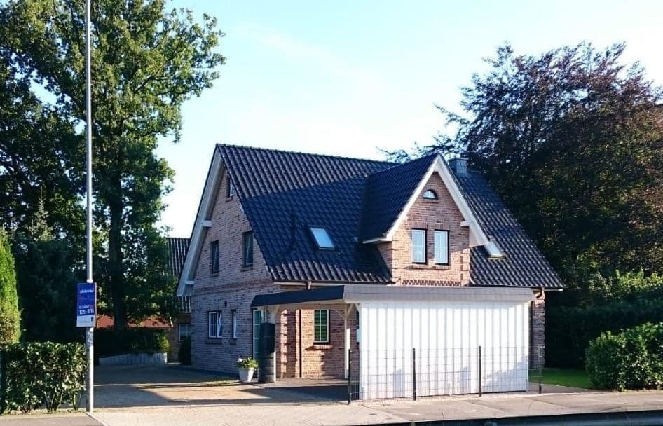 Prodej domu 166 m², pozemek 616 m², Quickborn, Šlesvicko-Holštýnsko Prodej domu 166 m², pozemek 616 m², Quickborn, Šlesvicko-Holštýnsko