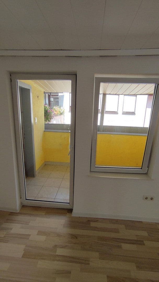 Pronájem bytu 3+1 94 m², Hauptstrasse 30, Pleidelsheim, Bádensko-Württembersko Pronájem bytu 3+1 94 m², Hauptstrasse 30, Pleidelsheim, Bádensko-Württembersko