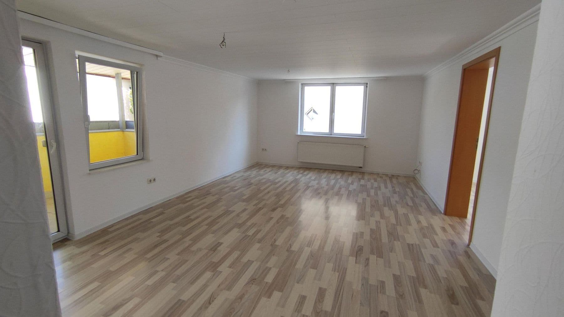 Pronájem bytu 3+1 94 m², Hauptstrasse 30, Pleidelsheim, Bádensko-Württembersko Pronájem bytu 3+1 94 m², Hauptstrasse 30, Pleidelsheim, Bádensko-Württembersko