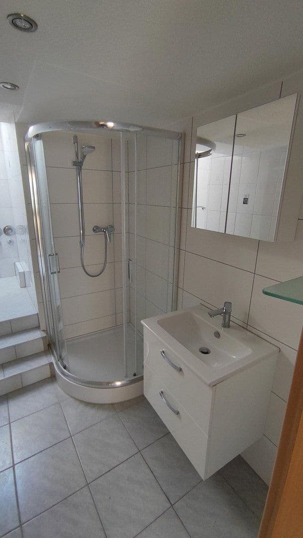 Pronájem bytu 3+1 94 m², Hauptstrasse 30, Pleidelsheim, Bádensko-Württembersko Pronájem bytu 3+1 94 m², Hauptstrasse 30, Pleidelsheim, Bádensko-Württembersko