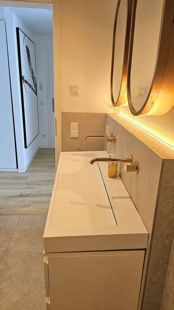 Pronájem bytu 2+1 65 m², Reismühlenstraße 4, München, Bavorsko Pronájem bytu 2+1 65 m², Reismühlenstraße 4, München, Bavorsko