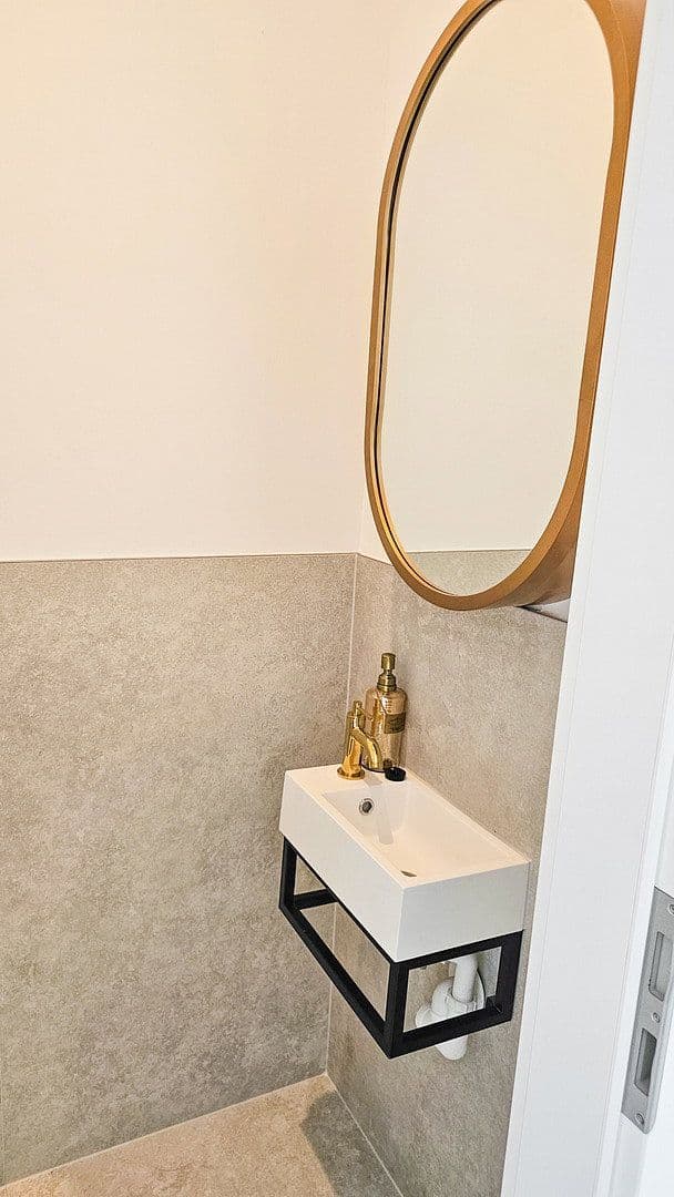 Pronájem bytu 2+1 76 m², Reismühlenstraße 4, München, Bavorsko Pronájem bytu 2+1 76 m², Reismühlenstraße 4, München, Bavorsko