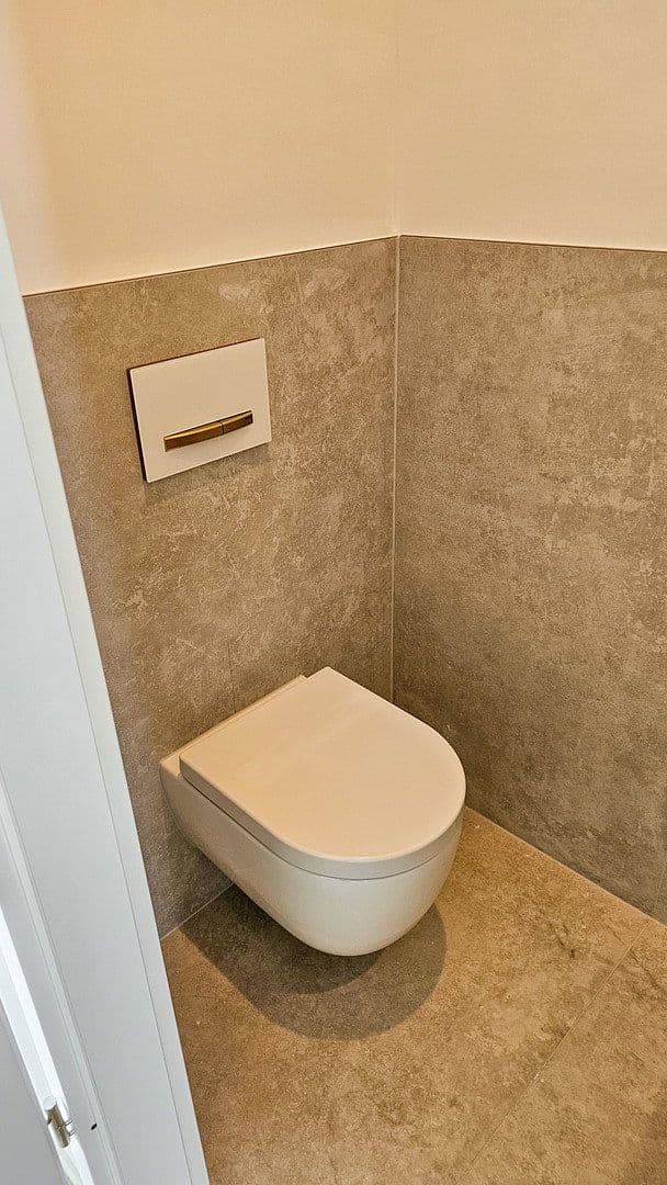 Pronájem bytu 2+1 76 m², Reismühlenstraße 4, München, Bavorsko Pronájem bytu 2+1 76 m², Reismühlenstraße 4, München, Bavorsko