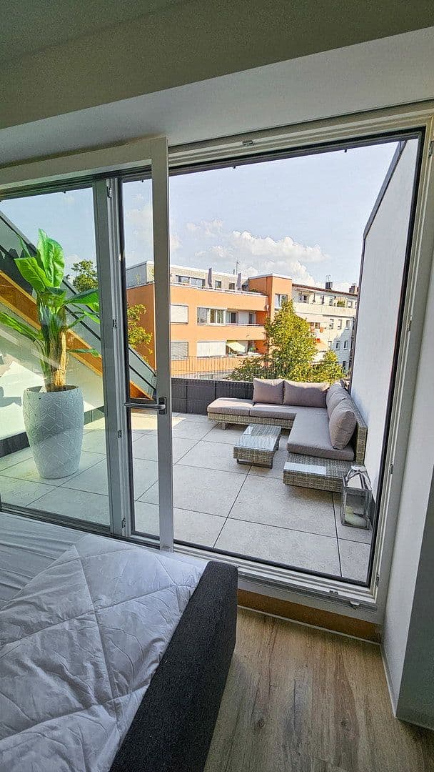 Pronájem bytu 2+1 76 m², Reismühlenstraße 4, München, Bavorsko Pronájem bytu 2+1 76 m², Reismühlenstraße 4, München, Bavorsko