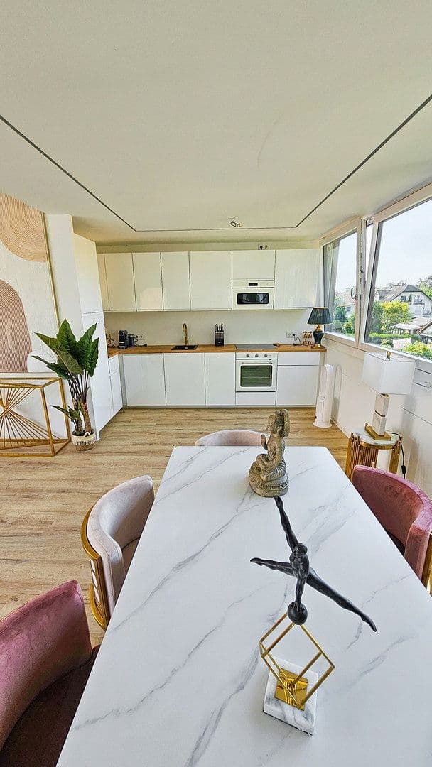 Pronájem bytu 2+1 76 m², Reismühlenstraße 4, München, Bavorsko Pronájem bytu 2+1 76 m², Reismühlenstraße 4, München, Bavorsko