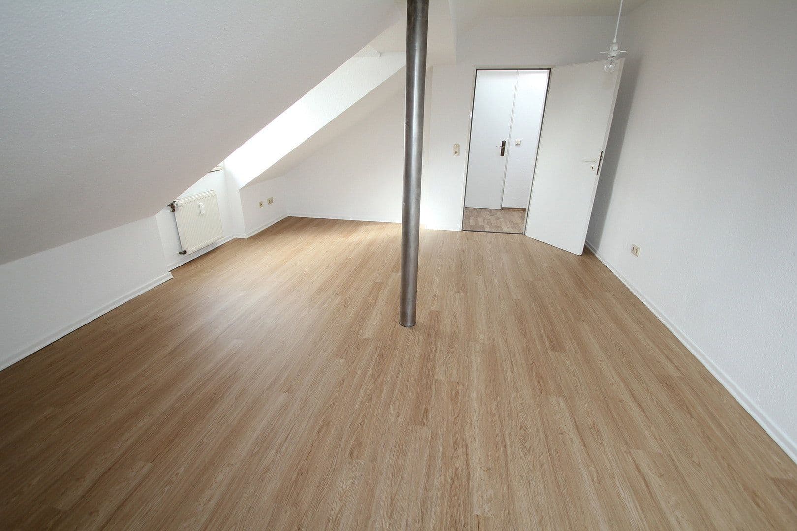 Pronájem bytu 2+1 52 m², Keplerstraße 24, Göttingen, Dolní Sasko Pronájem bytu 2+1 52 m², Keplerstraße 24, Göttingen, Dolní Sasko