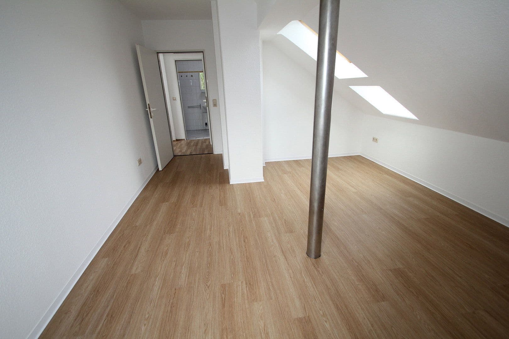 Pronájem bytu 2+1 52 m², Keplerstraße 24, Göttingen, Dolní Sasko Pronájem bytu 2+1 52 m², Keplerstraße 24, Göttingen, Dolní Sasko
