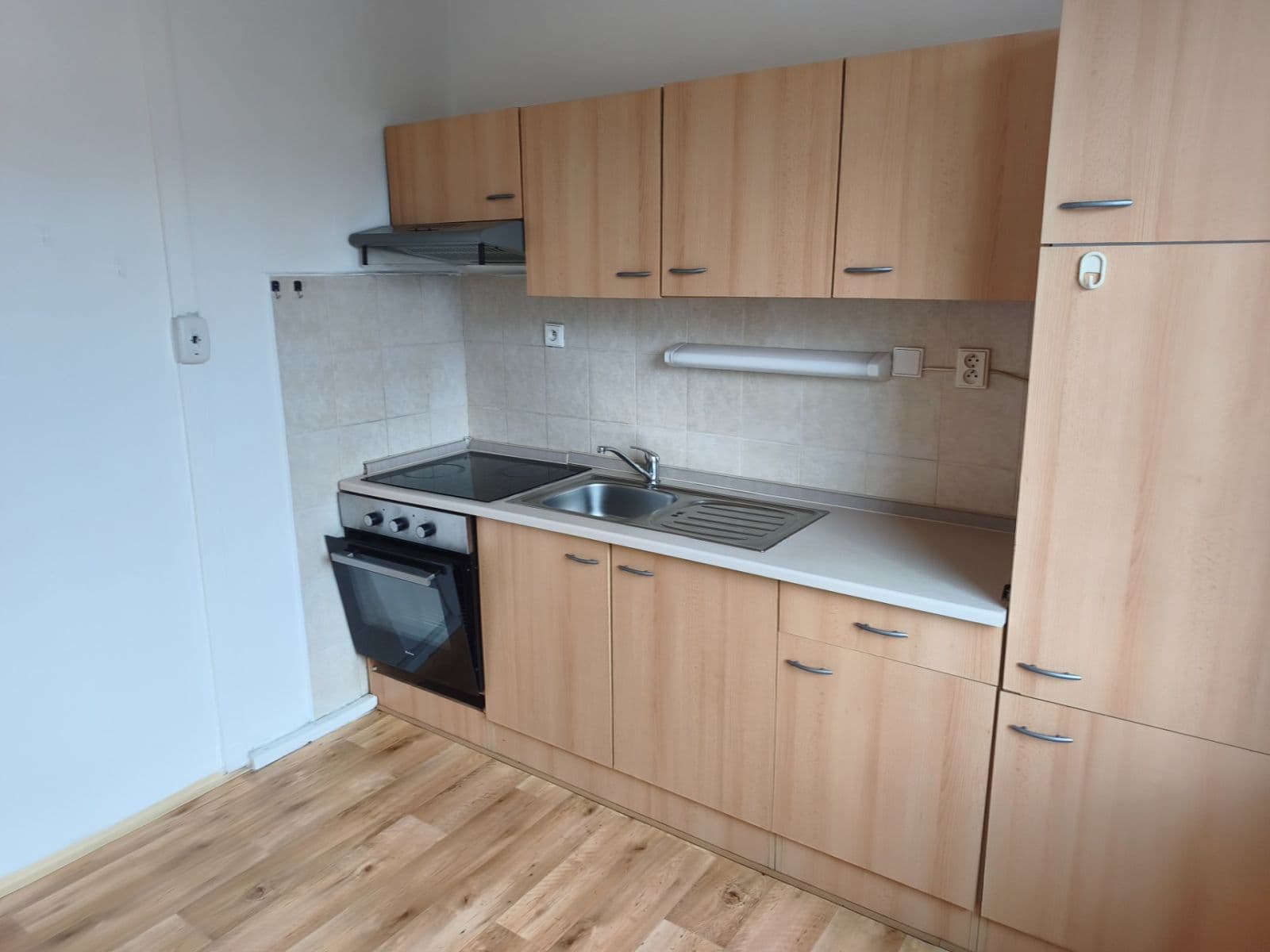 Pronájem bytu 1+1 41 m², Tunelářů, Praha, Praha Pronájem bytu 1+1 41 m², Tunelářů, Praha, Praha