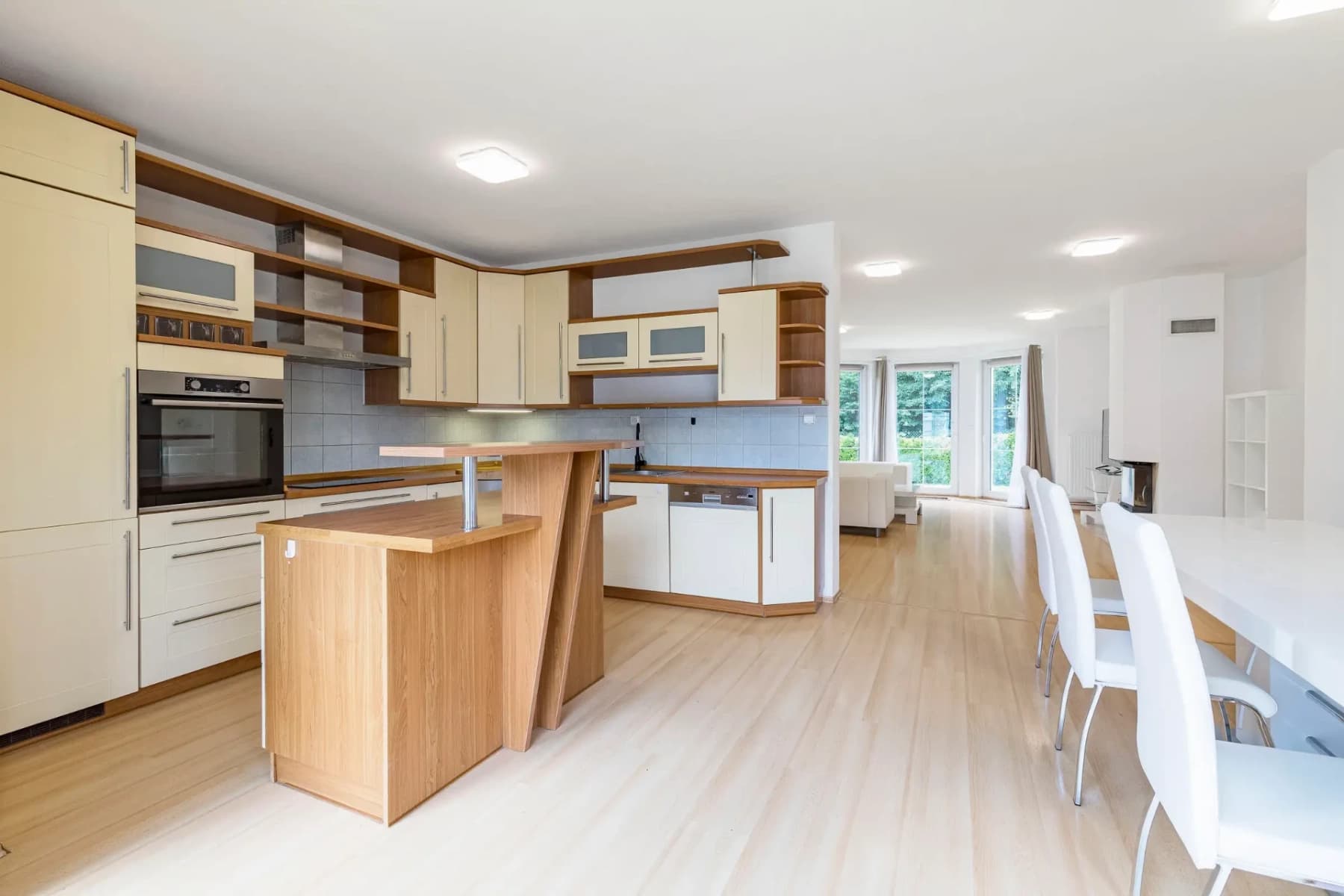 Pronájem domu 180 m², pozemek 700 m², Pod Valem Ⅱ., Průhonice, Středočeský kraj Pronájem domu 180 m², pozemek 700 m², Pod Valem Ⅱ., Průhonice, Středočeský kraj