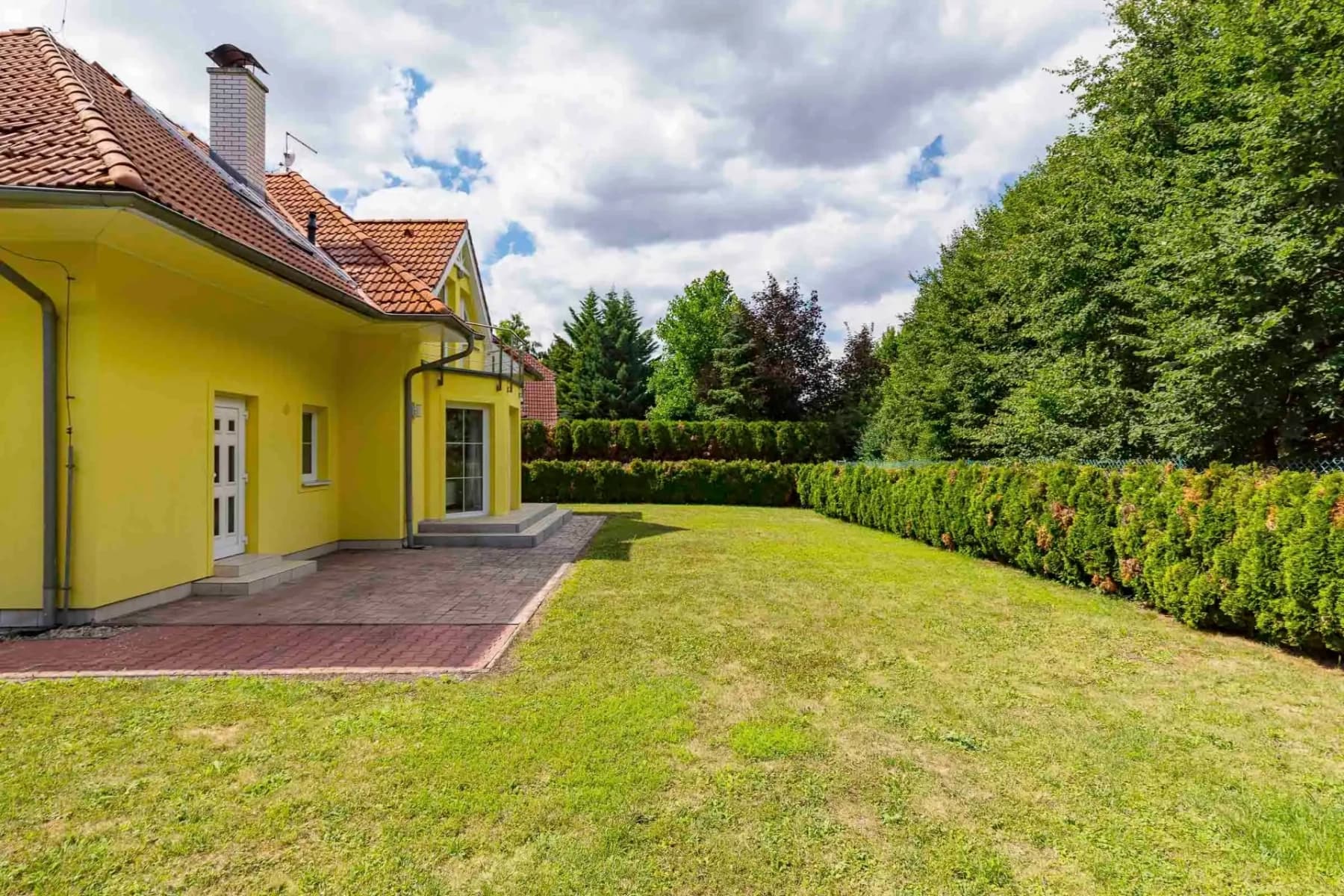 Pronájem domu 180 m², pozemek 700 m², Pod Valem Ⅱ., Průhonice, Středočeský kraj Pronájem domu 180 m², pozemek 700 m², Pod Valem Ⅱ., Průhonice, Středočeský kraj