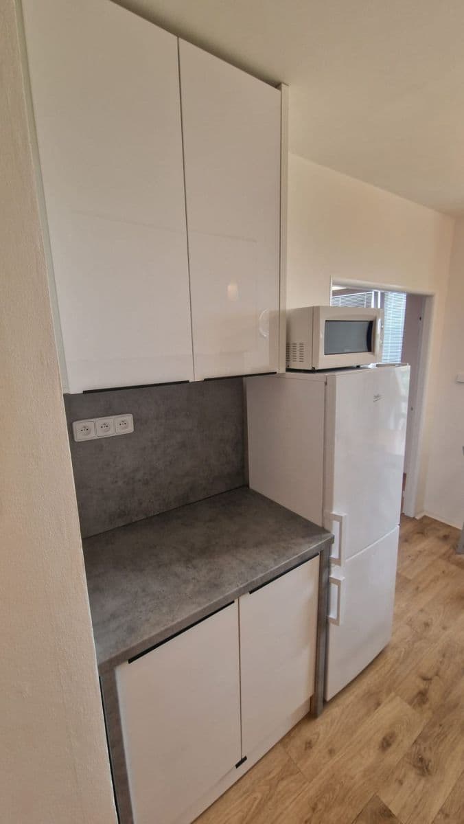 Pronájem bytu 3+1 64 m², Zdiměřická, Praha, Praha Pronájem bytu 3+1 64 m², Zdiměřická, Praha, Praha