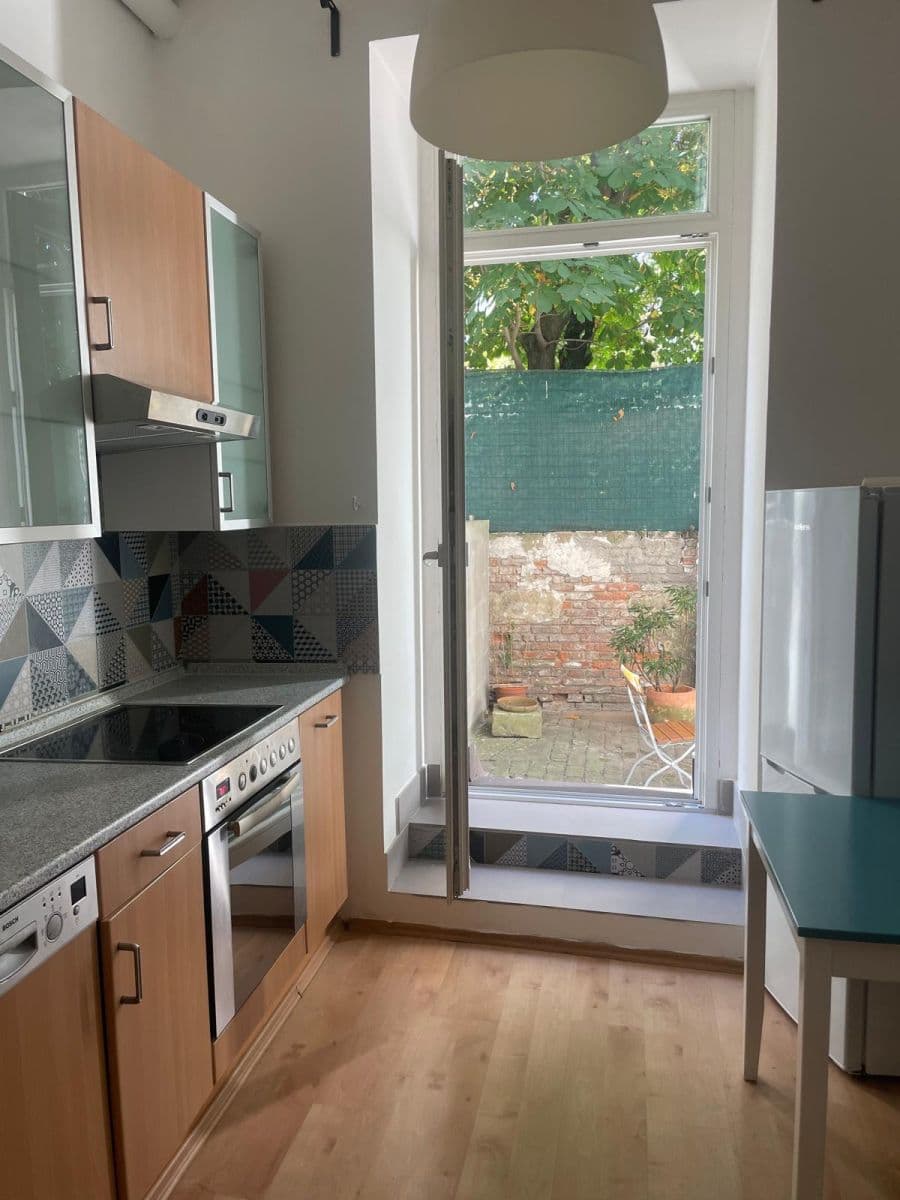 Pronájem bytu 1+1 30 m², Kubelíkova, Praha, Praha Pronájem bytu 1+1 30 m², Kubelíkova, Praha, Praha