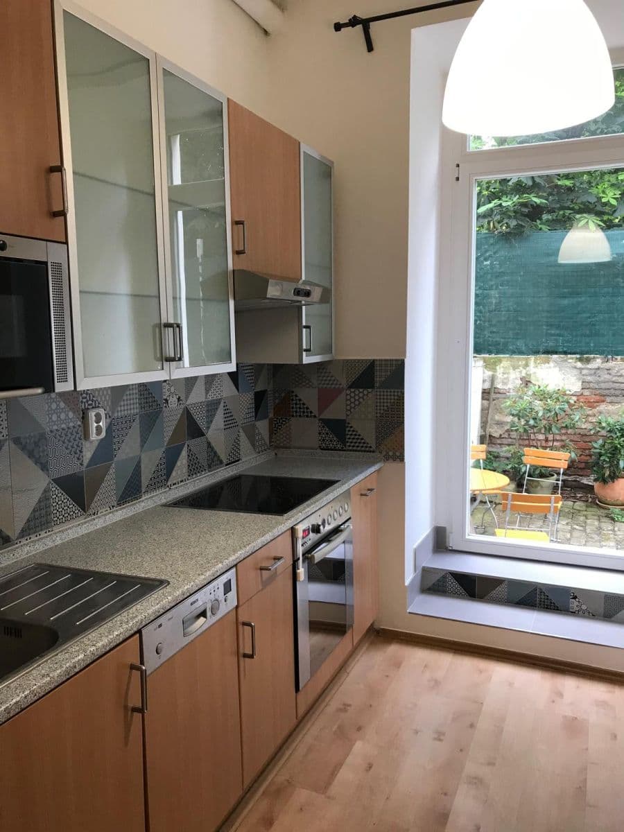 Pronájem bytu 1+1 30 m², Kubelíkova, Praha, Praha Pronájem bytu 1+1 30 m², Kubelíkova, Praha, Praha