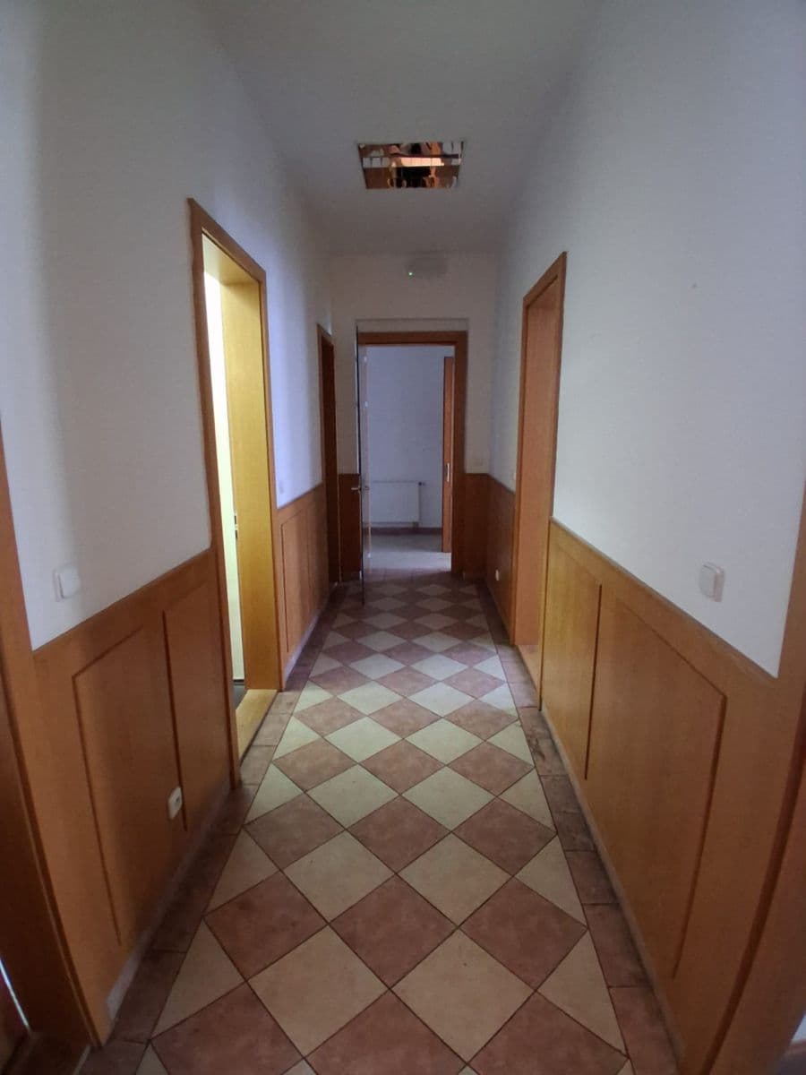 Pronájem kanceláře 100 m², Jeseniova, Praha, Praha Pronájem kanceláře 100 m², Jeseniova, Praha, Praha