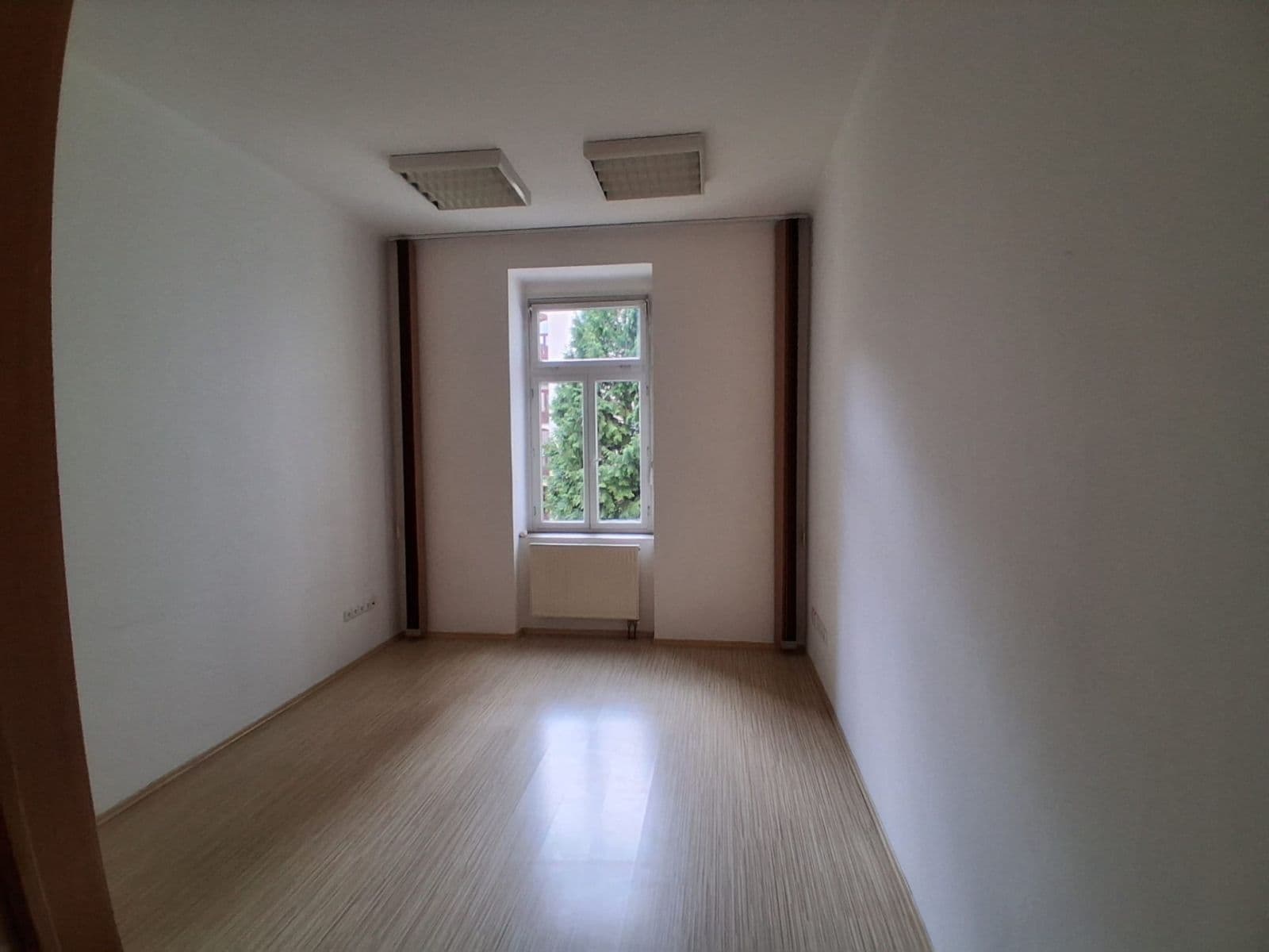 Pronájem kanceláře 100 m², Jeseniova, Praha, Praha Pronájem kanceláře 100 m², Jeseniova, Praha, Praha