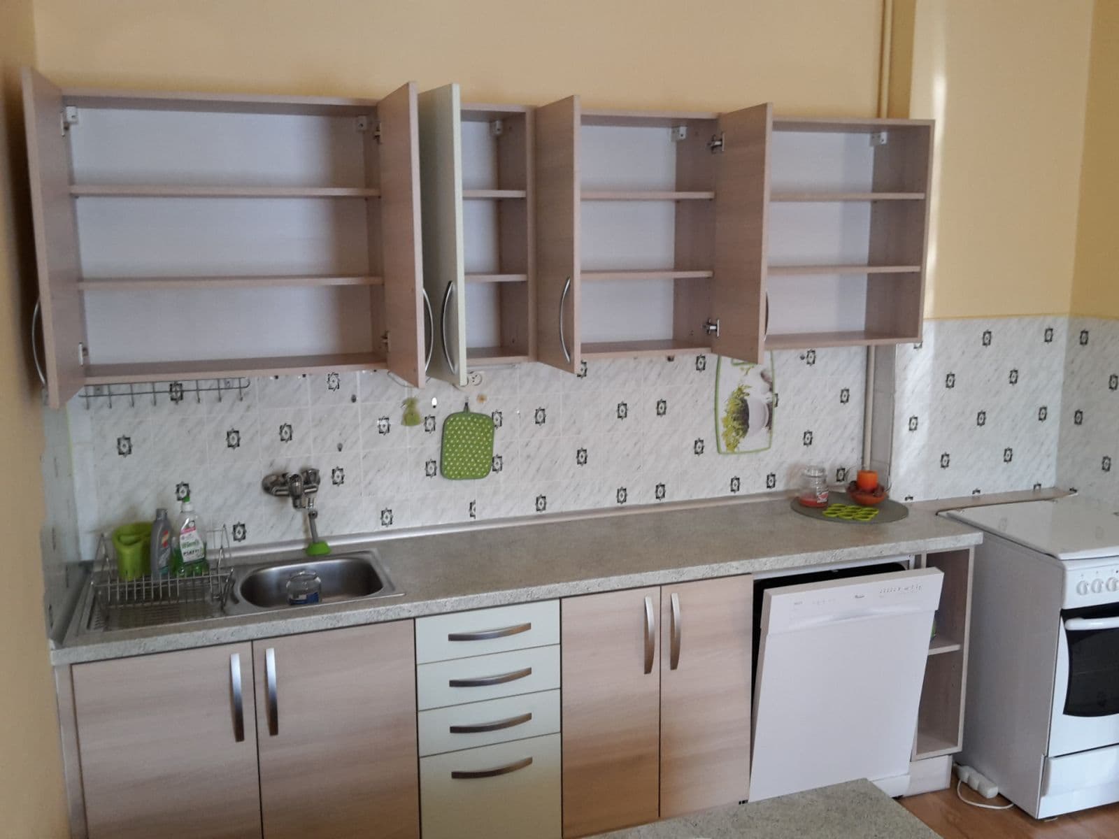 Pronájem bytu 2+1 73 m², Libouchec, Ústecký kraj Pronájem bytu 2+1 73 m², Libouchec, Ústecký kraj