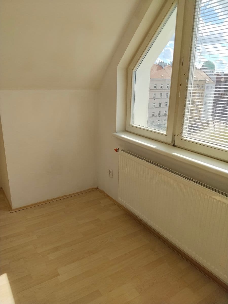 Pronájem bytu 1+kk 46 m², Na Ohradě, Praha, Praha Pronájem bytu 1+kk 46 m², Na Ohradě, Praha, Praha