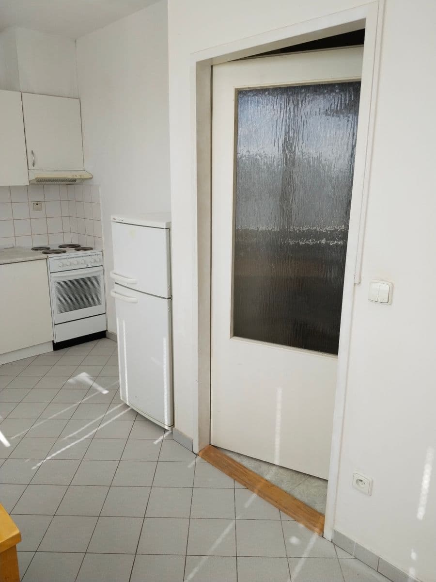 Pronájem bytu 1+kk 46 m², Na Ohradě, Praha, Praha Pronájem bytu 1+kk 46 m², Na Ohradě, Praha, Praha