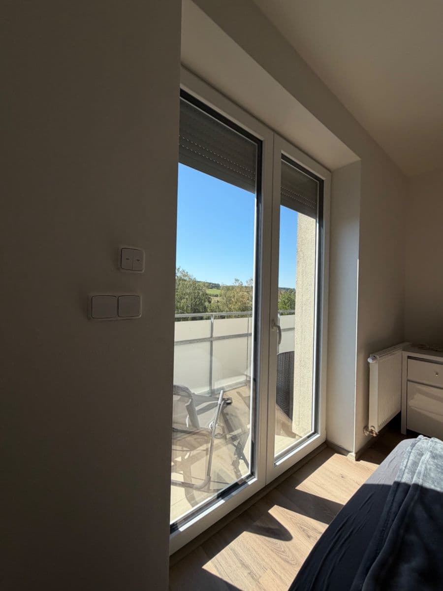 Pronájem bytu 2+kk 52 m², Zborovská, Jince, Středočeský kraj Pronájem bytu 2+kk 52 m², Zborovská, Jince, Středočeský kraj