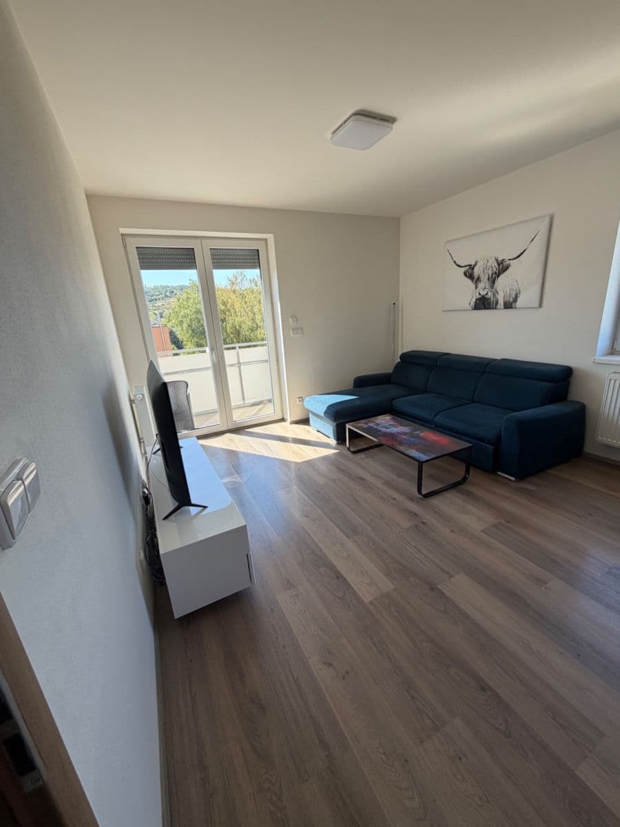 Pronájem bytu 2+kk 52 m², Zborovská, Jince, Středočeský kraj Pronájem bytu 2+kk 52 m², Zborovská, Jince, Středočeský kraj