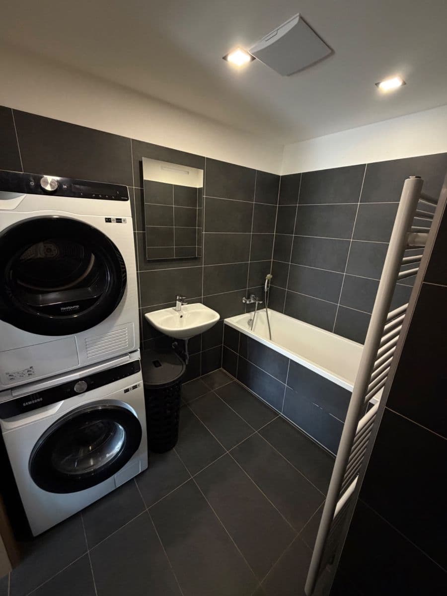 Pronájem bytu 2+kk 52 m², Zborovská, Jince, Středočeský kraj Pronájem bytu 2+kk 52 m², Zborovská, Jince, Středočeský kraj