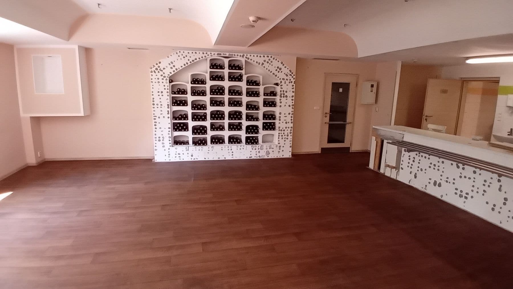 Pronájem nebytového prostoru 617 m², Roháčova, Praha, Praha Pronájem nebytového prostoru 617 m², Roháčova, Praha, Praha