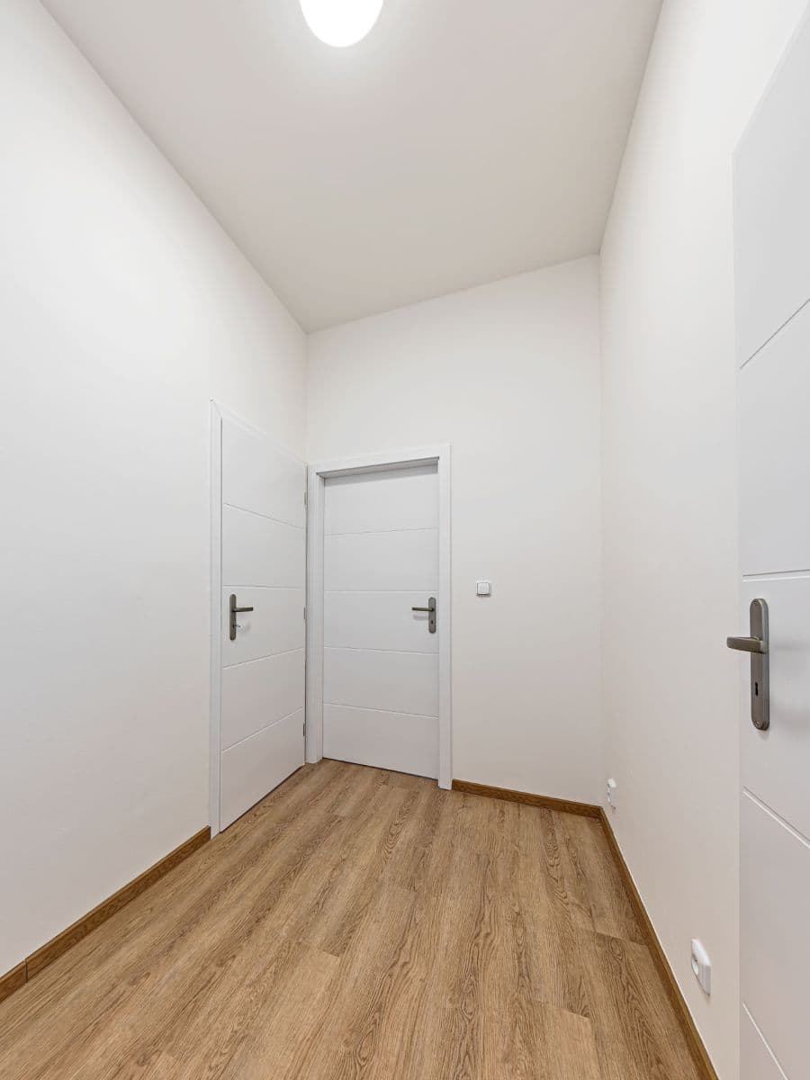 Prodej bytu 2+kk 35 m², Nad Kolčavkou, Praha, Praha Prodej bytu 2+kk 35 m², Nad Kolčavkou, Praha, Praha