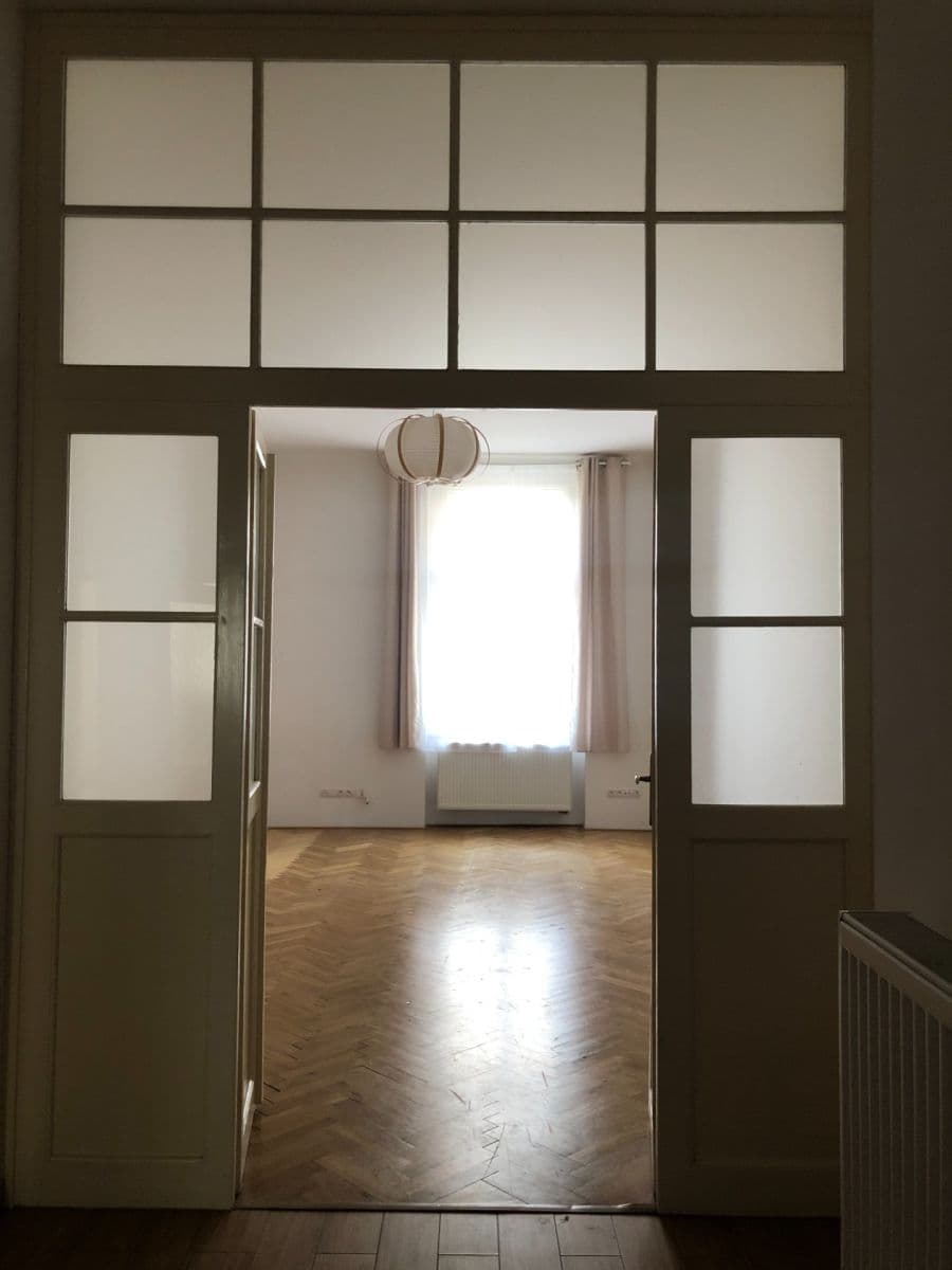 Pronájem bytu 2+1 80 m², Odborů, Praha, Praha Pronájem bytu 2+1 80 m², Odborů, Praha, Praha