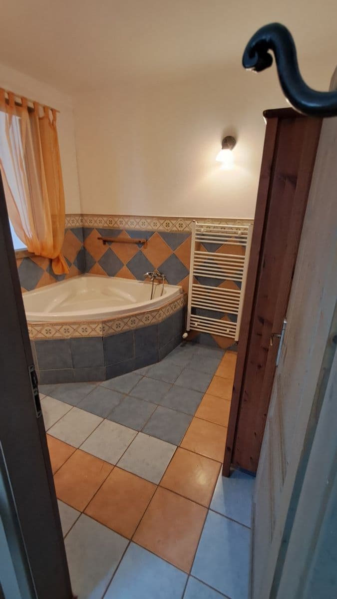 Pronájem bytu 1+kk 34 m², Benešovská, Hradištko, Středočeský kraj Pronájem bytu 1+kk 34 m², Benešovská, Hradištko, Středočeský kraj