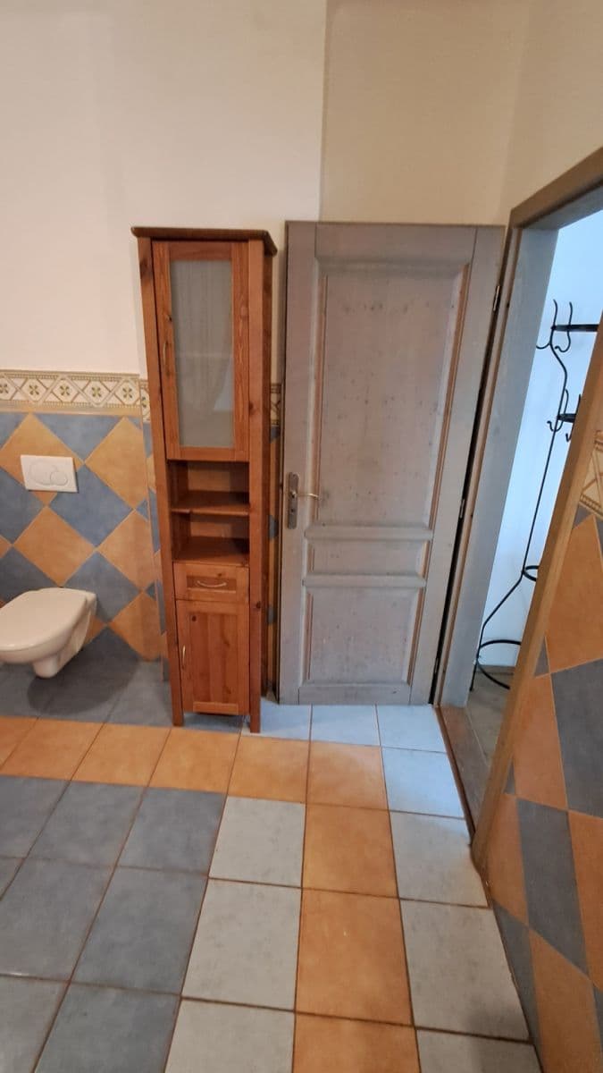 Pronájem bytu 1+kk 34 m², Benešovská, Hradištko, Středočeský kraj Pronájem bytu 1+kk 34 m², Benešovská, Hradištko, Středočeský kraj